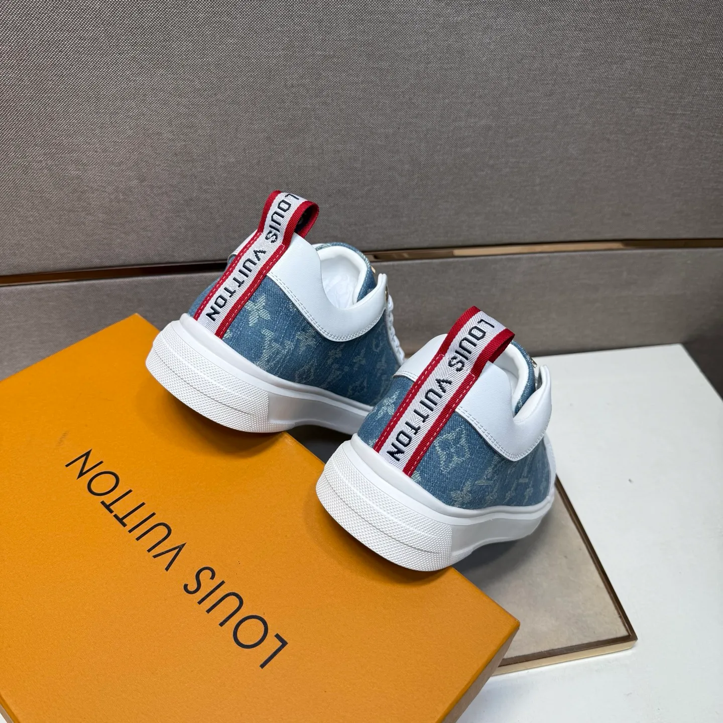 ⬛️Men's shoes 💰p400 [LV～] Men's casual shoes 2025z cabinet sales simultaneously 🔶Size: 38-44#️⃣ 🔷3 colors🔜The upper is made of multi-material splicing ➕Genuine leather lining, comfortable and breathable, sole: original comfortable and wear-resistant outsole, ⚠️real thing📱photographed🎬real thing is better📢📢📢
